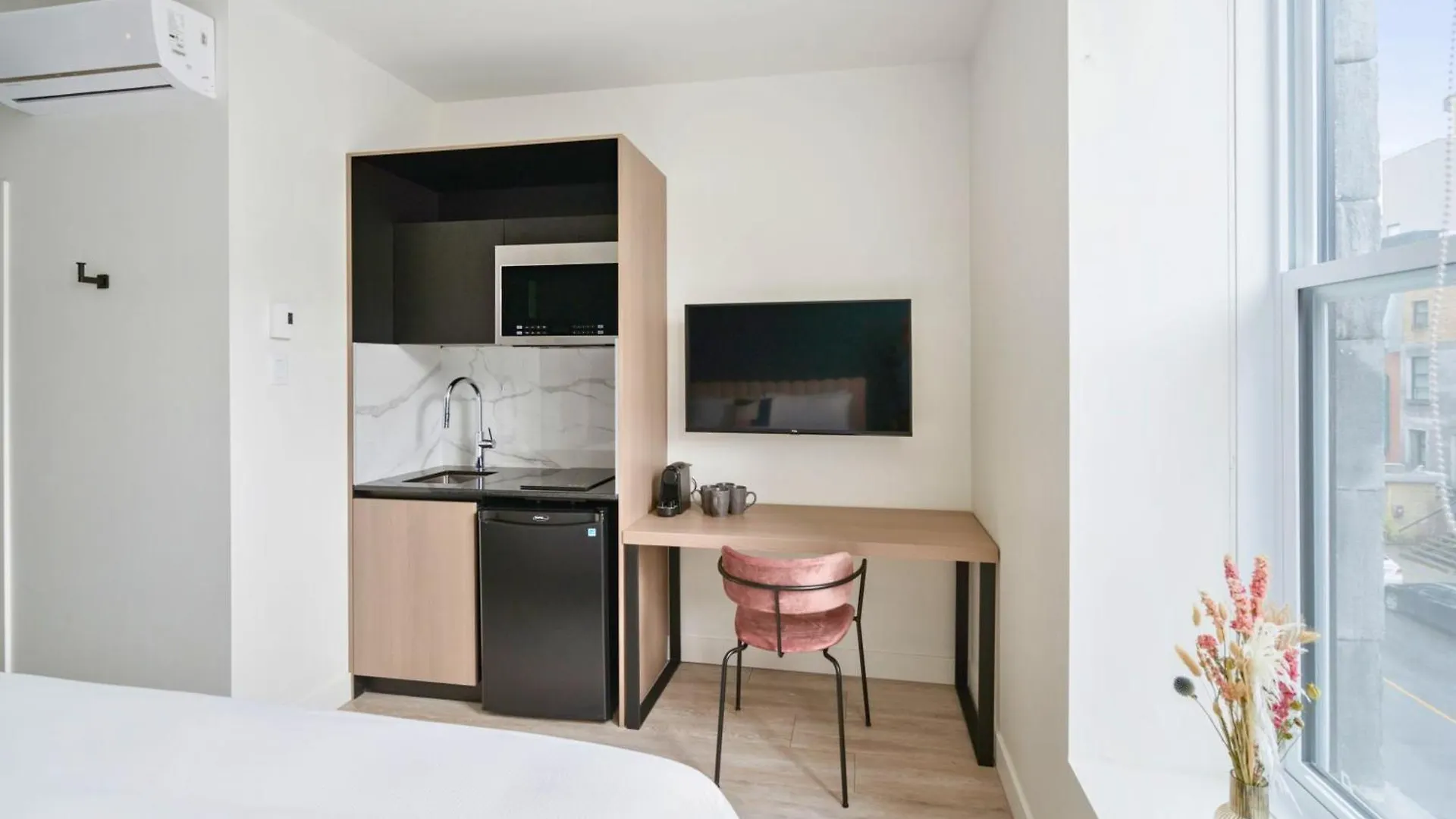 الشقق الفندقية مونتريالفي  Clouds Lofts - Quartier Latin كندا