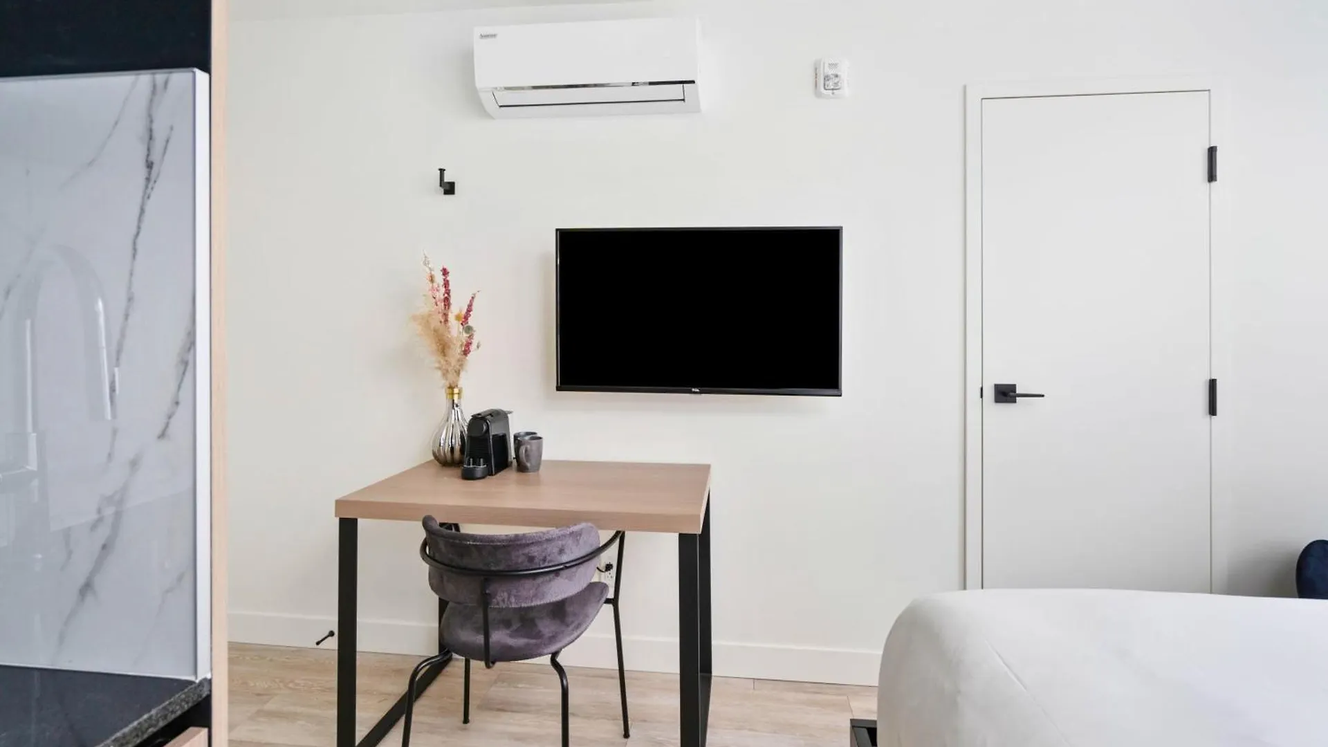 الشقق الفندقية مونتريالفي  Clouds Lofts - Quartier Latin شقة فندقية