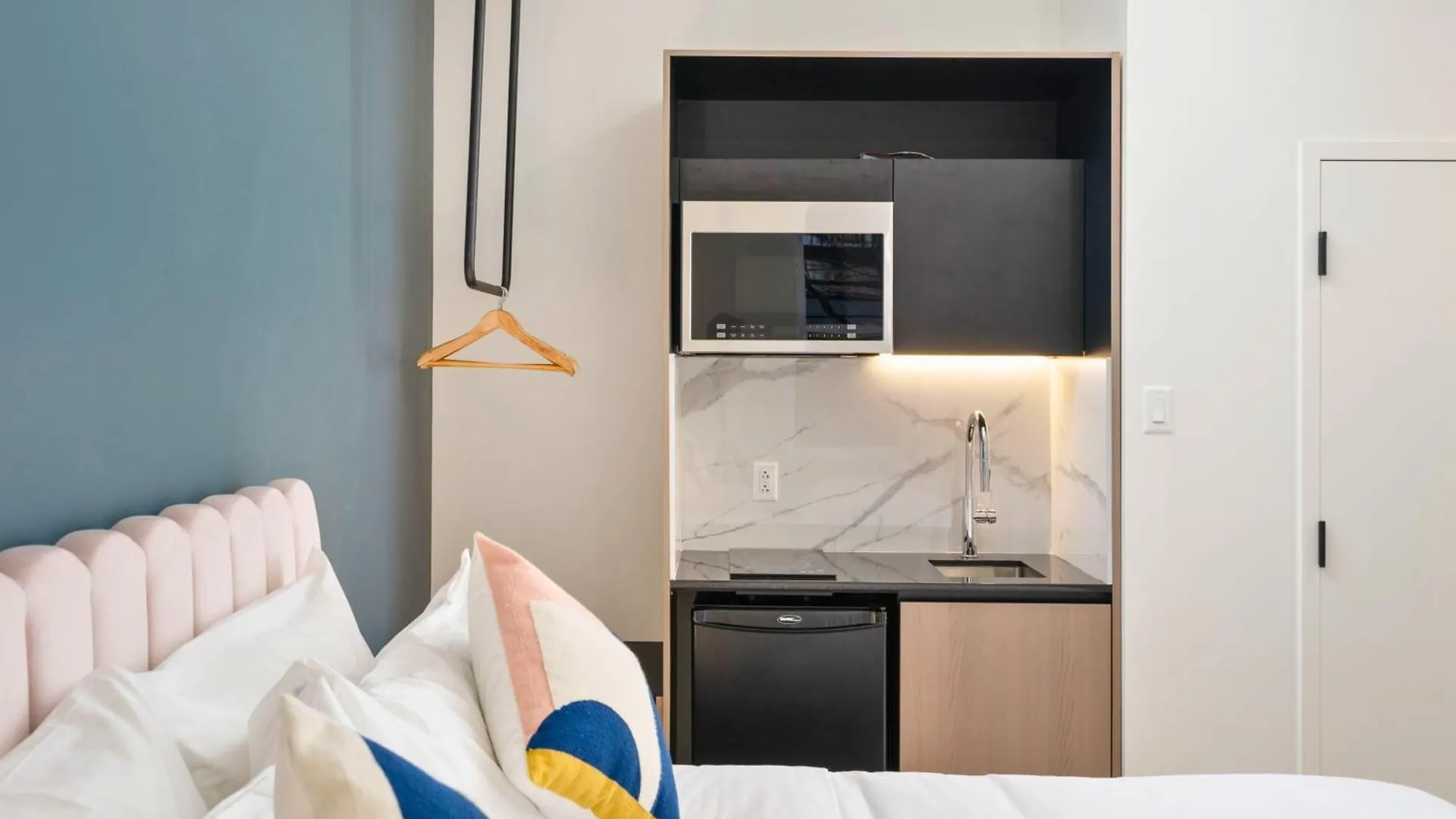 Clouds Lofts - Quartier Latin Aparthotel Montreal