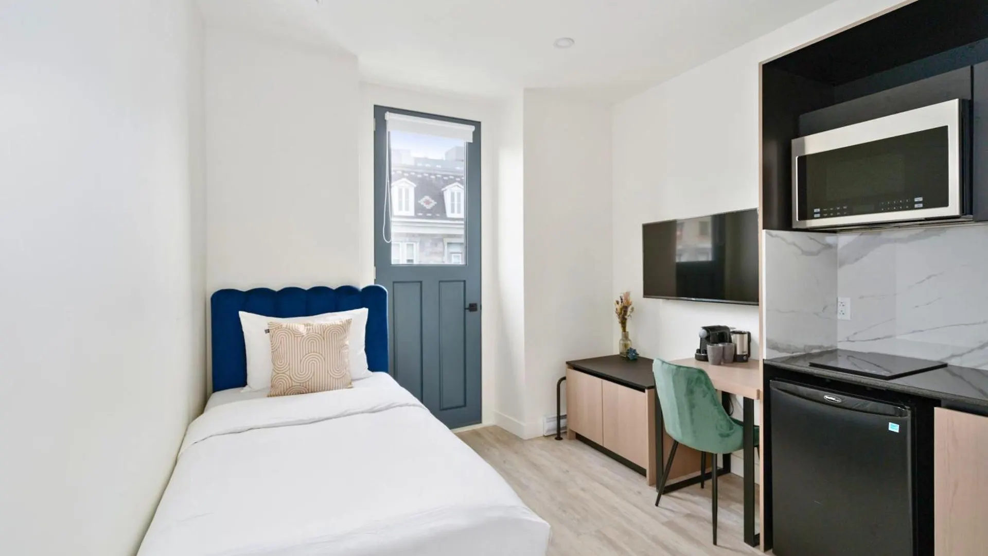 Clouds Lofts - Quartier Latin Aparthotel Montreal 0*,  Canada